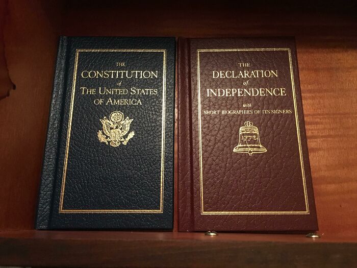 En lugar de una Biblia, mi habitación de hotel en Filadelfia tiene la Constitución y la Declaración de Independencia