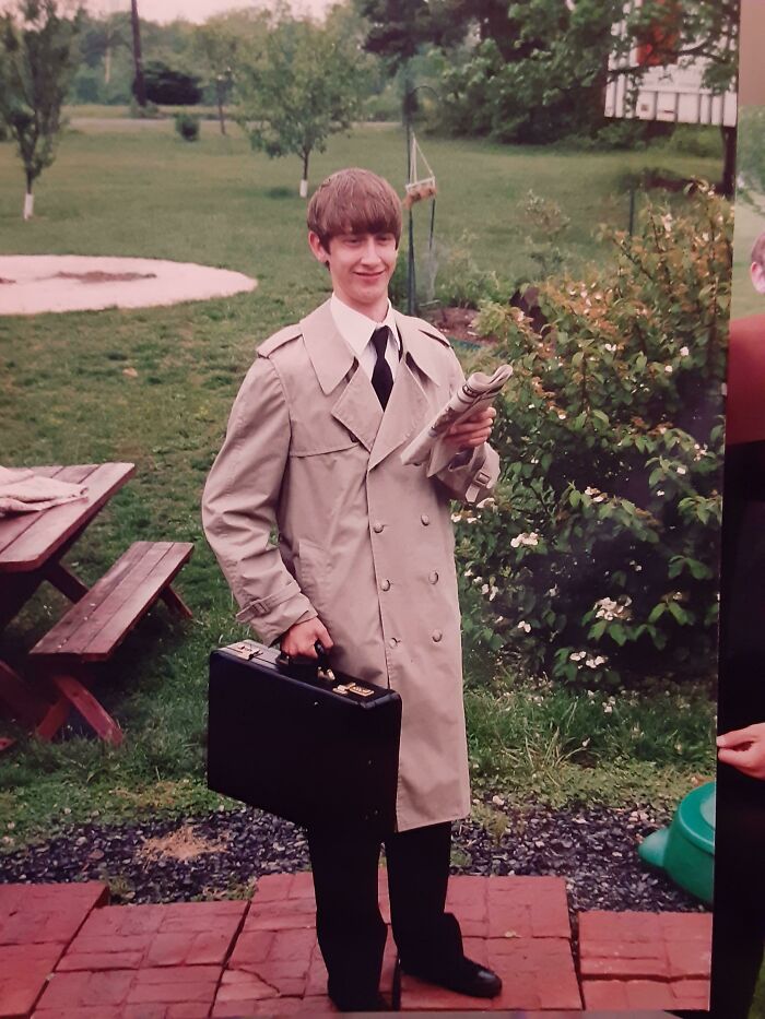 I Had Embraced My Nerdy Outcast Status And Went To School Like This, Sadly The Trench Coat Was Soon Banned After '99