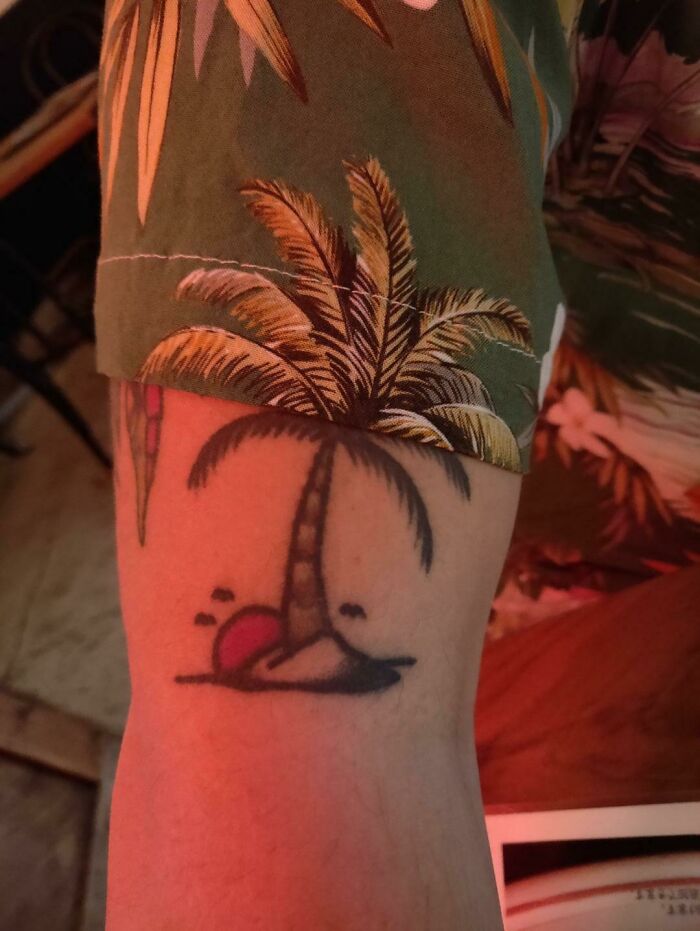 My Boyfriend's New Shirt Matches Perfectly To His Tattoo