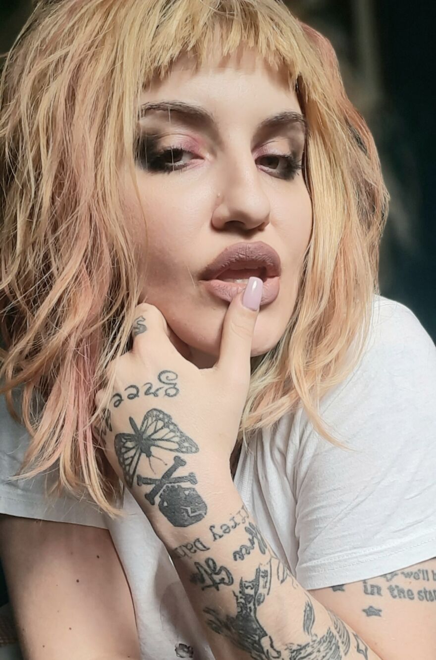 After 3 Years Of Cyber Threats, Ex Playboy Columnist Changed Her Image To Real Life Joker