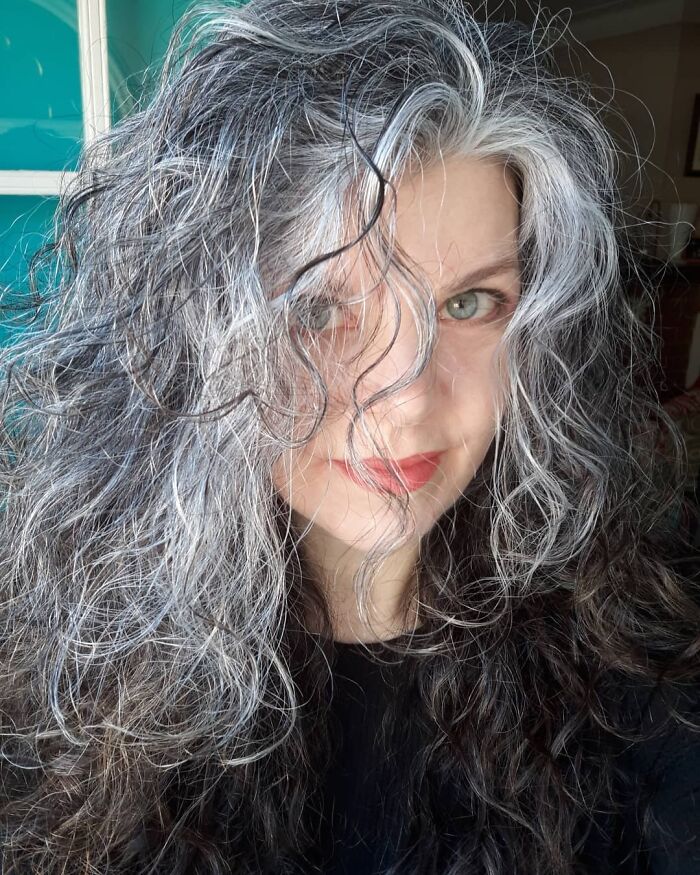 There Was A Silver Girl Who Had A Silver Curl Right In The Middle Of Her Forehead...
do You Know How The Rest Of It Goes? 🤣
.
.
.
#unapologeticallyme #messyhairdontcare #nofiltertoday #agepositive #beyourself #beauthenticallyyou #ditchthedye #embracethegrey #freethesilver #goinggrey #goinggreygracefully #gogrombre #grombrehair #grombre #grayhair #grayhairdontcare #greyhair #greyhairmovement #greyhairtransition #greyhairjourney #naturalhair #saltandpepperhair #thisis49 #silverselfie #silversister #silversistersinternational #silversisters #silverrevolution #silverandfree #cottonhairedwomen