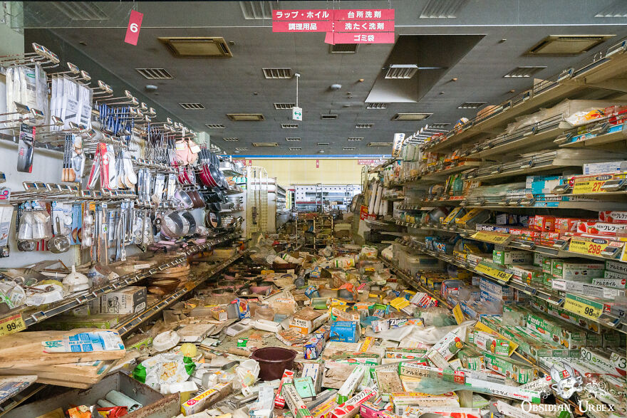 Products And Litter Cover The Floor, The Piles Reach Knee-Height In Some Areas