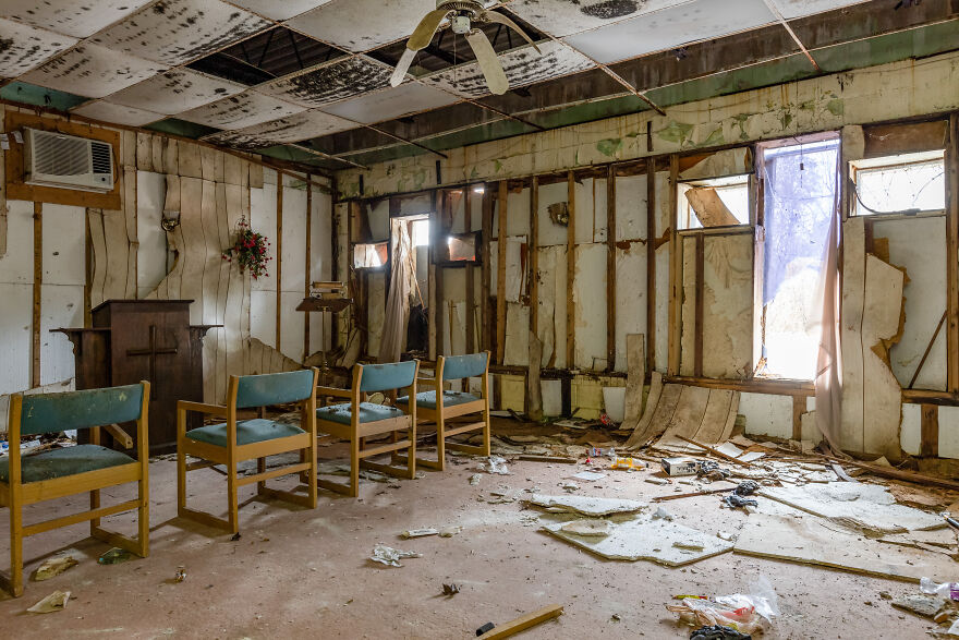 My 9 Photos Of Little Shop Of Horrors Abandoned Funeral Home