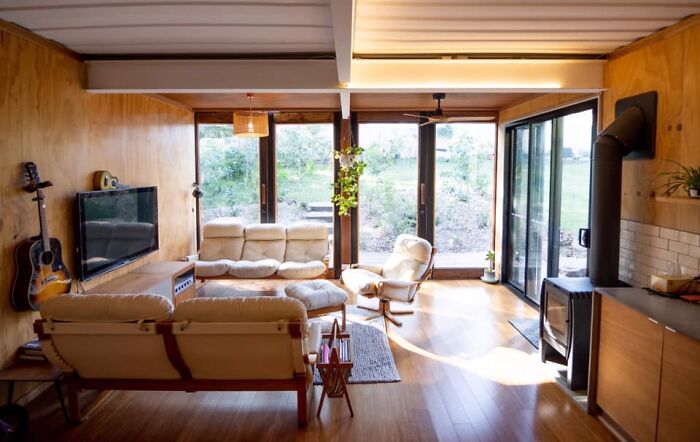 A Man Built His Dream House Using 4 Shipping Containers For $150,000