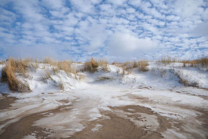 Dunes, Snow, Sky