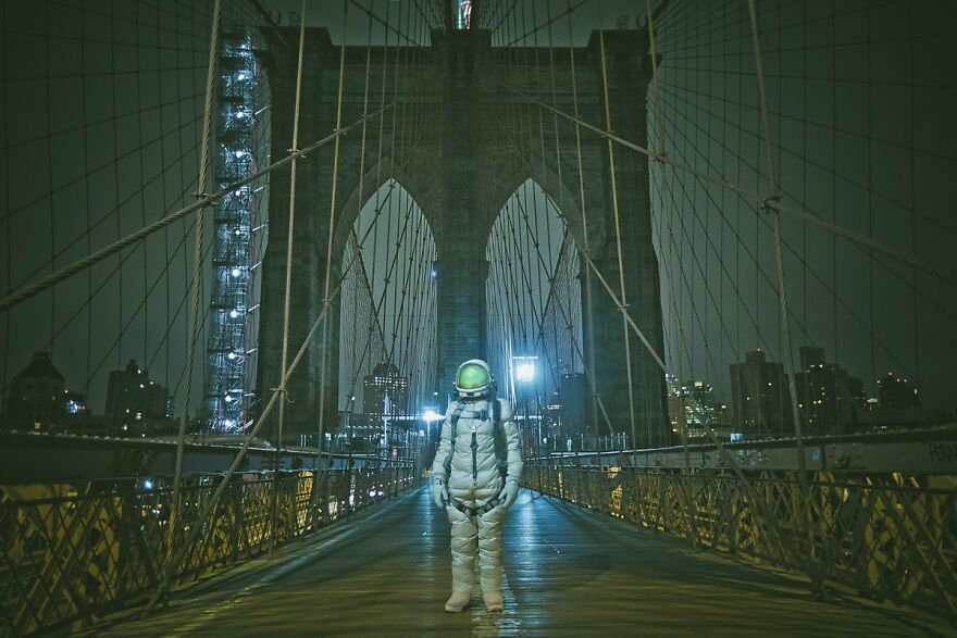 Photographer Uses NYC As A Backdrop For Her Astronaut Character And The Results Are Eerily Dystopian