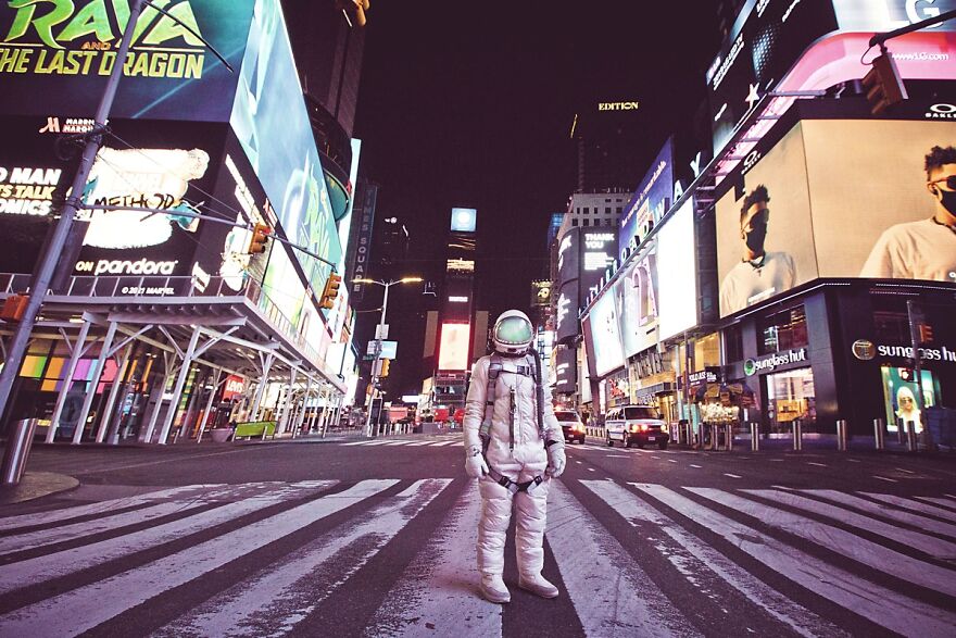 Photographer Uses NYC As A Backdrop For Her Astronaut Character And The Results Are Eerily Dystopian