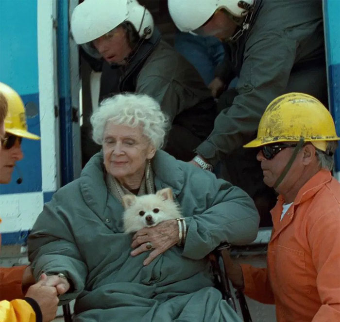 Old Rose's Dog Is A Reference To Real Pomeranians That Survived The Sinking Ship
