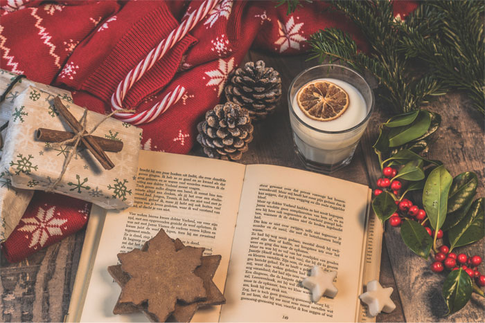 Un regalo tradicional de Navidad es un libro