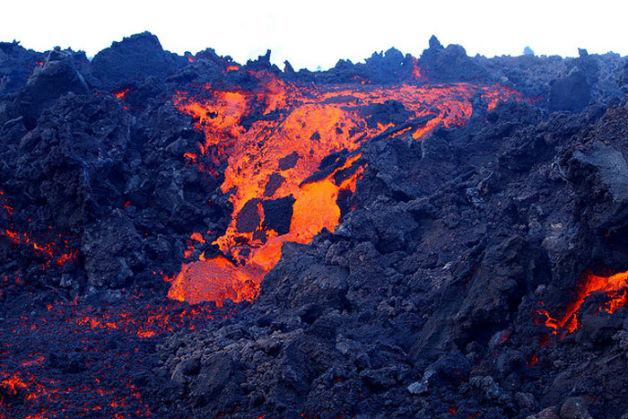 Islandia tiene unos 130 volcanes y aproximadamente 30 de ellos están activos