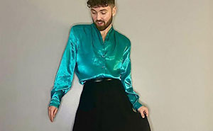 Guy Breaks Stereotypes By Wearing Skirts And Dresses And Looking Absolutely Fabulous
