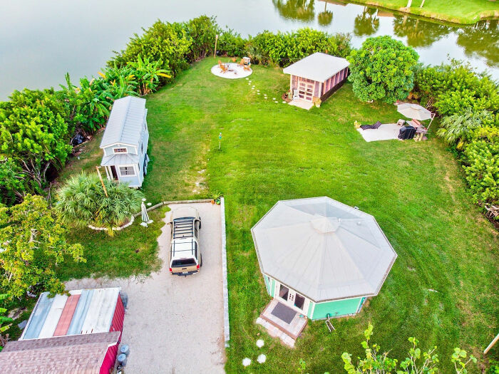 Man Lives On His Own Private Island In Florida And Here's How His Life Looks