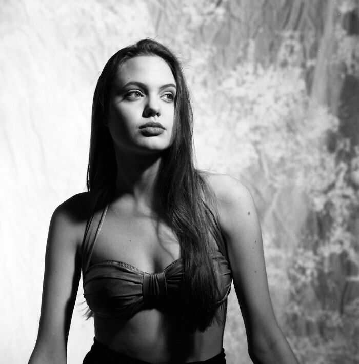 Angelina Jolie, de 16 años, alrededor de 1991