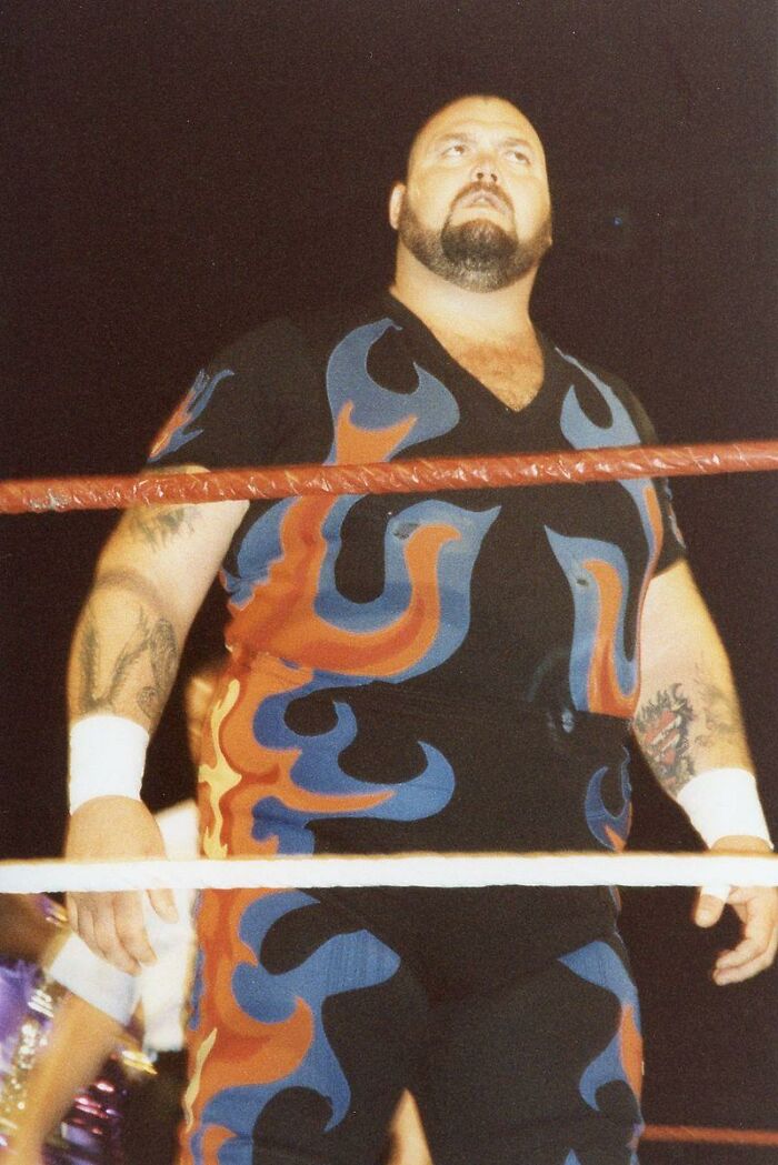 Til: Late Wrestler Bam Bam Bigelow Once Saved Three Children From A Burning House And 40% Of His Skin Was Left With Second Degree Burns Forcing Him To Retire And Hospitalized For Two Months. Bam Bam Said He Had "No Regrets" Of His Act Of Courage, As Long As All Three Kids Were Safe.