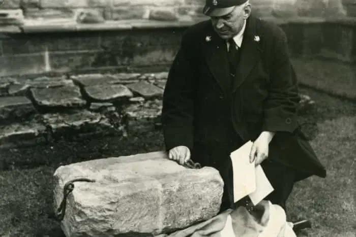 Til In 1950, Four Scottish Students Stole Back The Stone Of Scone (The Stone In Which Scottish Monarchs Were Crowned) From England And Brought It All The Way Back To Scotland.
