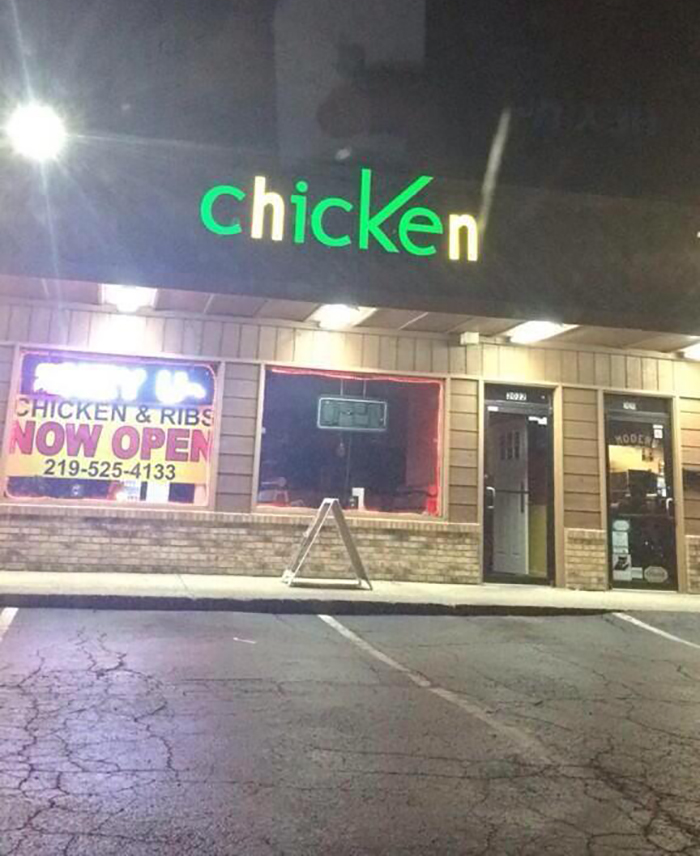 Un antiguo Cricket Wireless es ahora un restaurante de pollo