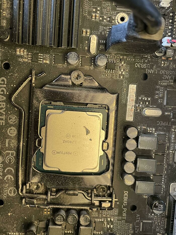 I’m Not Sure They Put Enough Thermal Paste On Here