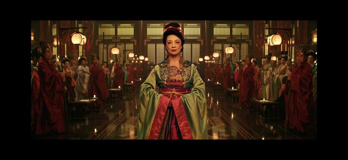 In Disney’s New Mulan(2020) Remake, The Actress Who Announced Mulan To The Emperor At The End Is Ming-Na Wen (Uncredited In This Mvoie), The Actress Who Voices Mulan In The 1998 Animated Version