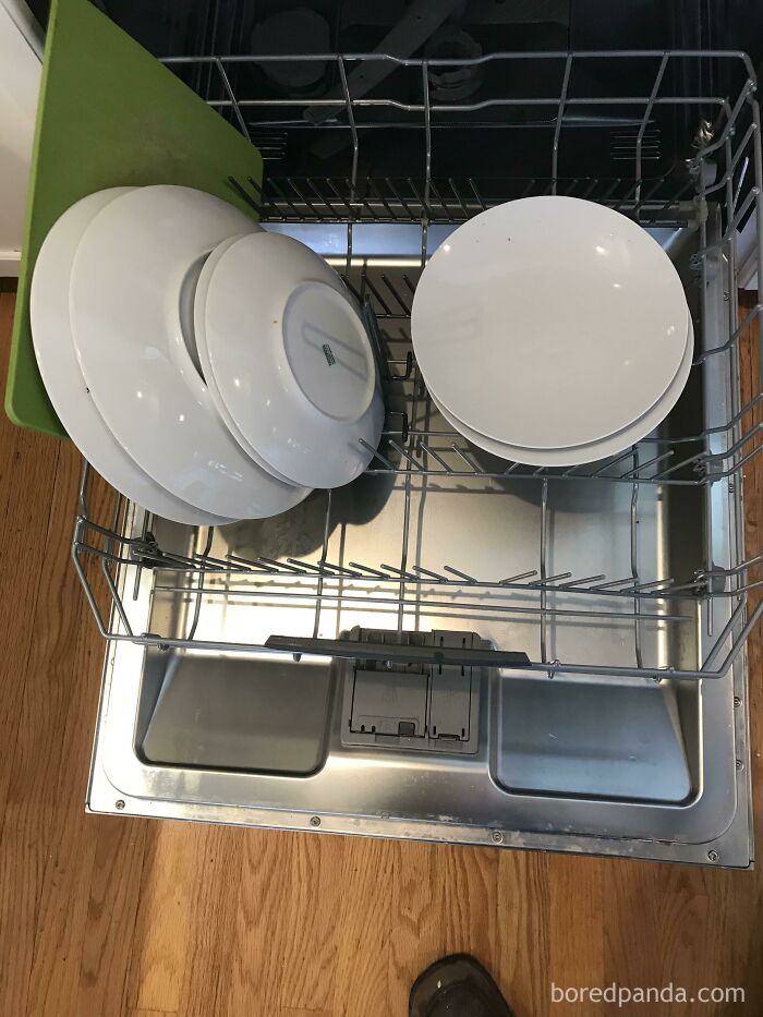 How My Mil Loaded My Dishwasher. How Does Someone Like This Even Function As An Adult?