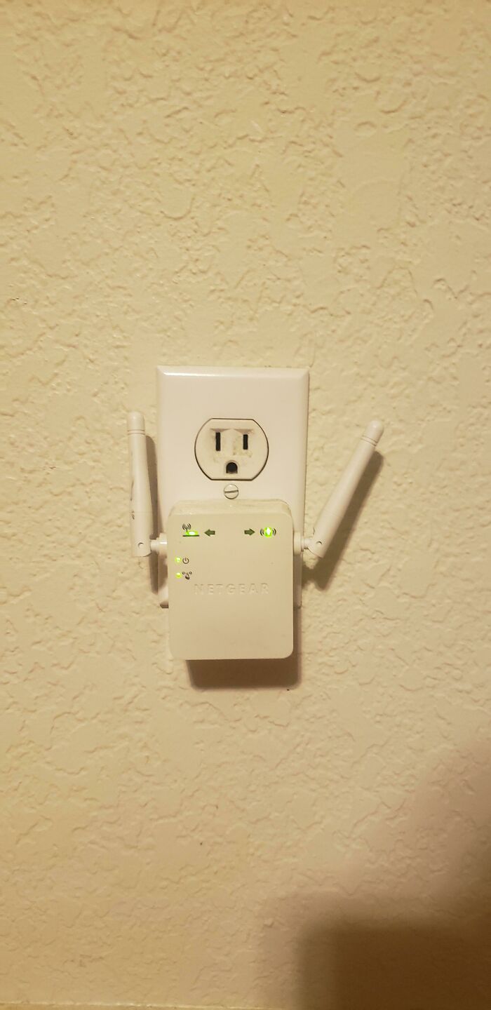 My WiFi Extender Makes My Outlet Look Like A Pissed Off Robot