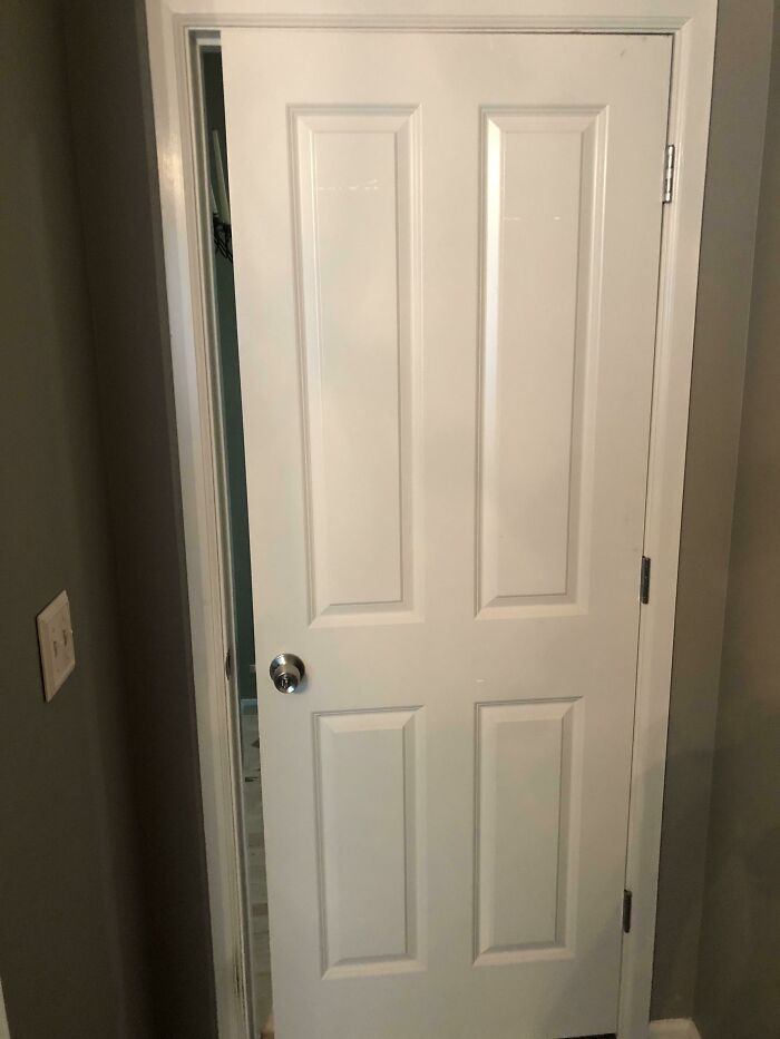 Mi esposa me dijo que midiera la puerta, yo le dije que todas las puertas son del mismo tamaño