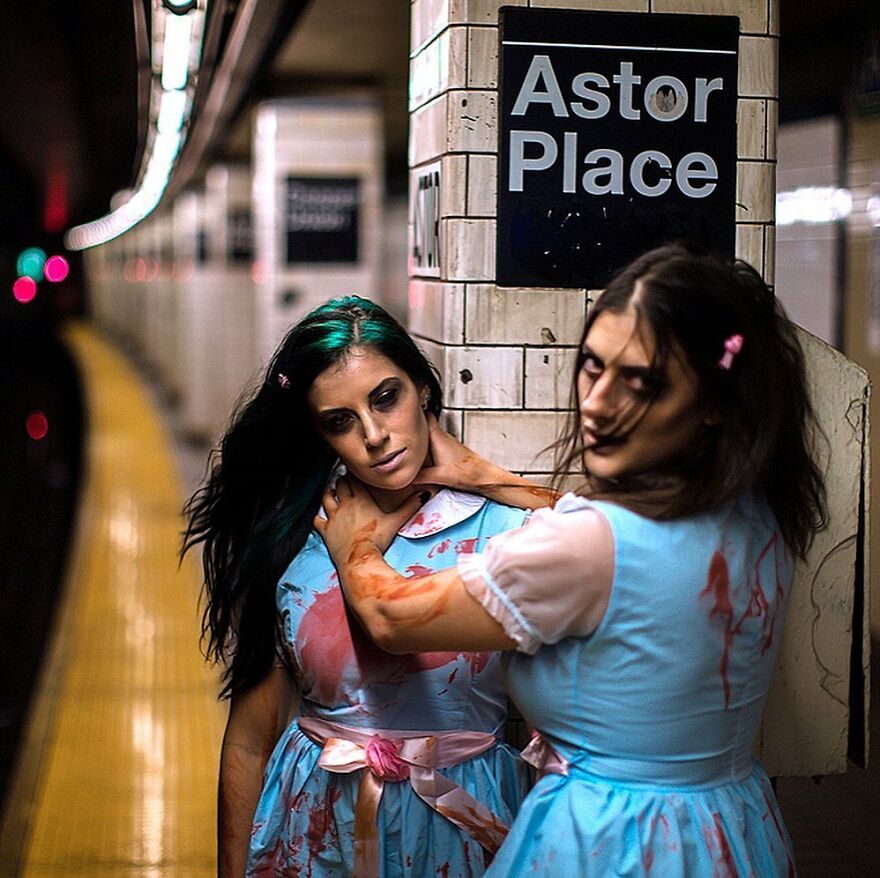 A Photographer Takes Pictures Of Random People On The Subway And The Result Is Incredible