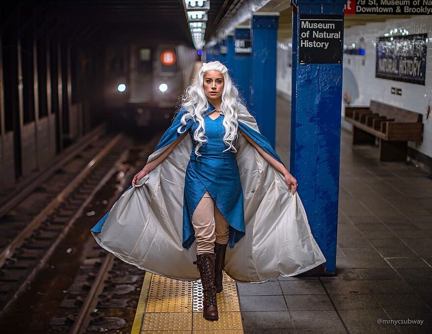A Photographer Takes Pictures Of Random People On The Subway And The Result Is Incredible