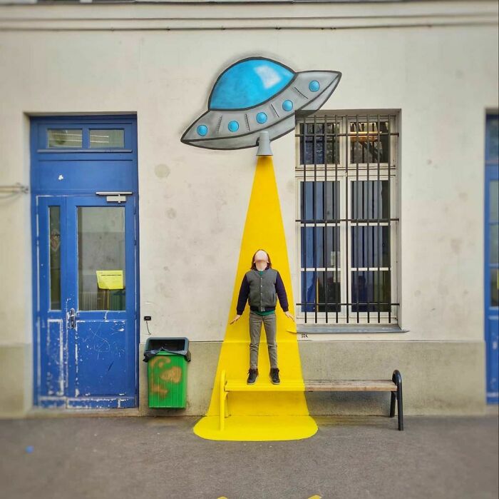 35 Humorous Street Art Pieces Incorporated Into The Streets Of Paris By OakOak (New Pics)