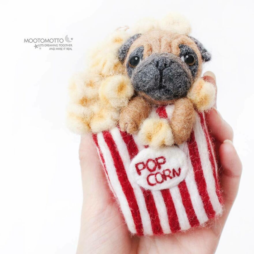 Popcorn + Dog = Perfect For Saturday & Cny 😆🖤
#mootomotto #needlefelt #pug