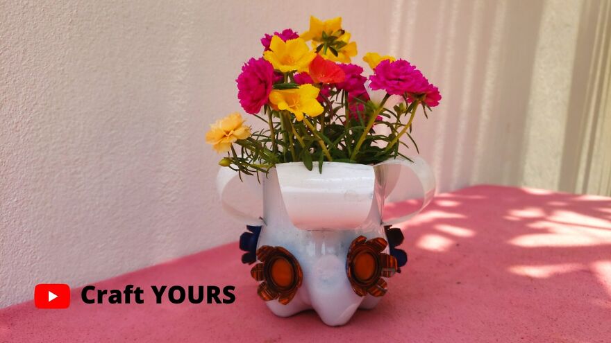 Easy DIY Craft | How To Make Flower Pot From Plastic Bottle | Craft Yours
