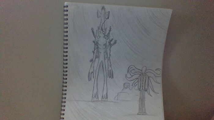 This Is My Version Of Siren Head (He Has His Only Friend, Slenderman. But Siren Calls Him Figure