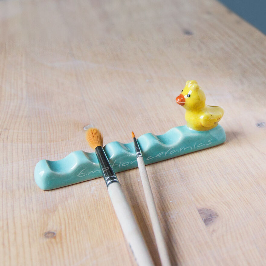 Brush Holder With Duck