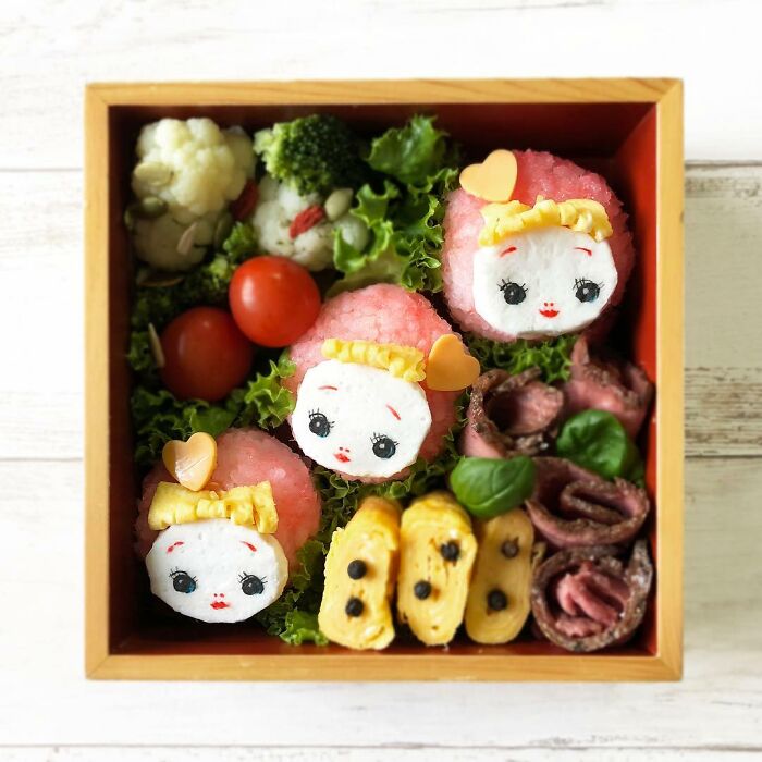 Bento artist creates lunchboxes featuring detailed rice art inspired by favorite TV shows, movies, and manga characters.