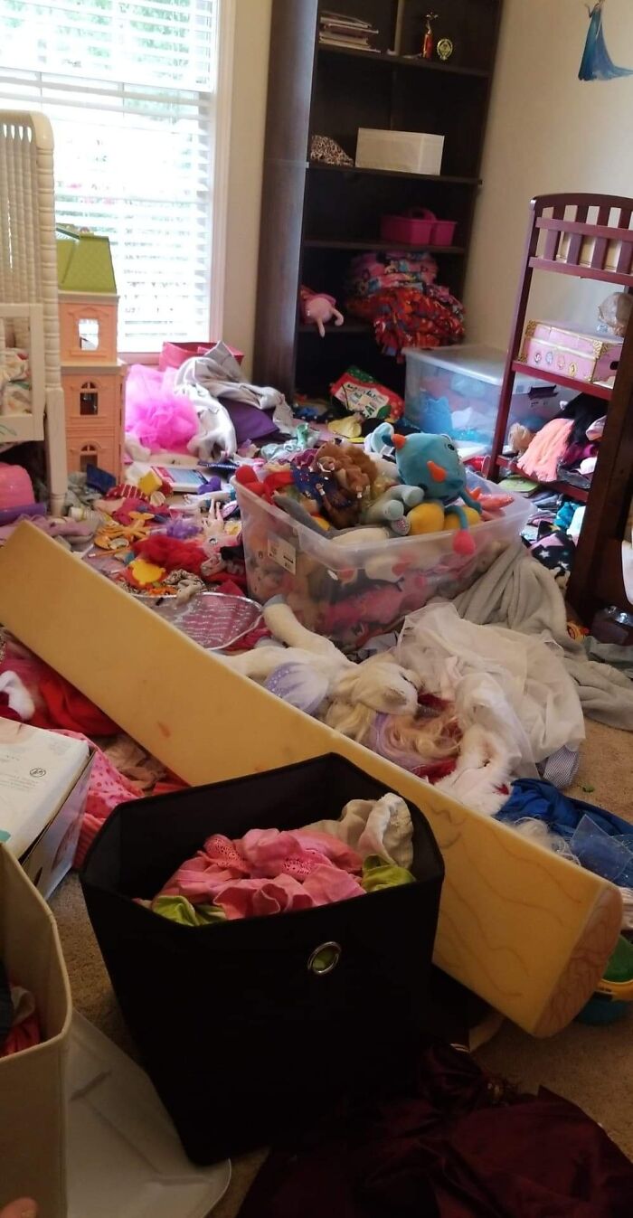 Not My Room. My Partner's Girls Room. Just Looking At This Gives Me Anxiety!