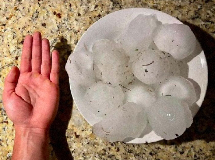 'Gorilla' Hail Struck Texas And Oklahoma Last Night, And This Is How It Looked (30 Pics)
