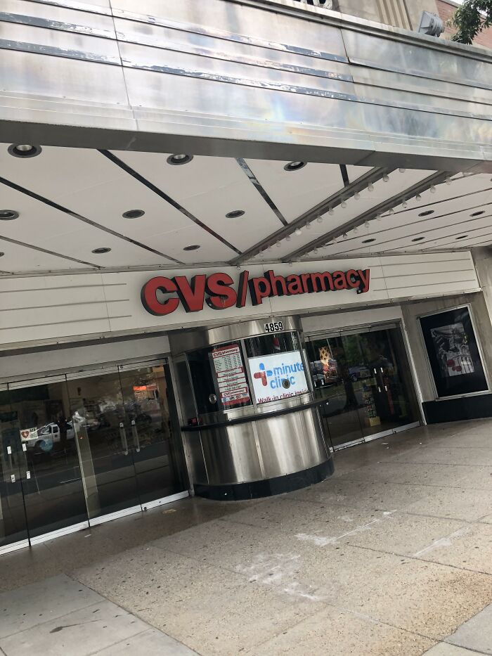 Este CVS en Washington DC solía ser una sala de cine