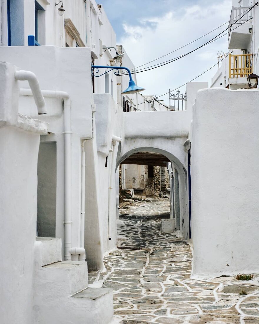 The White-Washed Village Of Kastro Where You Can Wander Around Its Picturesque Alleys And Also Enjoy Breathtaking Coastal Views!