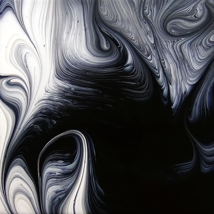 Black & White ~ Painting With Split Cup And Marbles ~ Fluid Art With 2 Colours Black & White ~ Painting With Split Cup And Marbles ~ Fluid Art With 2 Colours