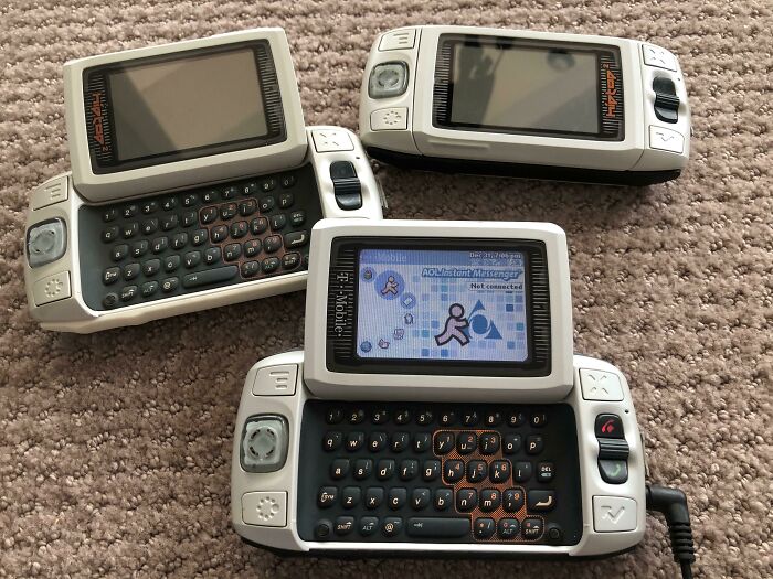 Can I Interest You In A Sidekick II With Aol Messenger?
