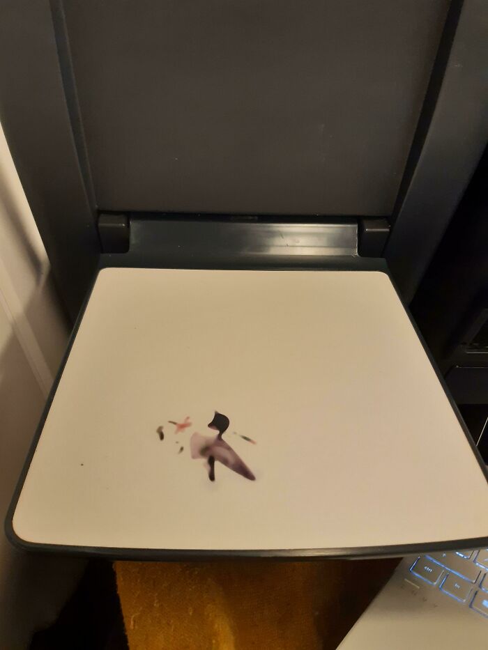 This 'Art' On A Train Table Just Looks Like A Disgusting Stain