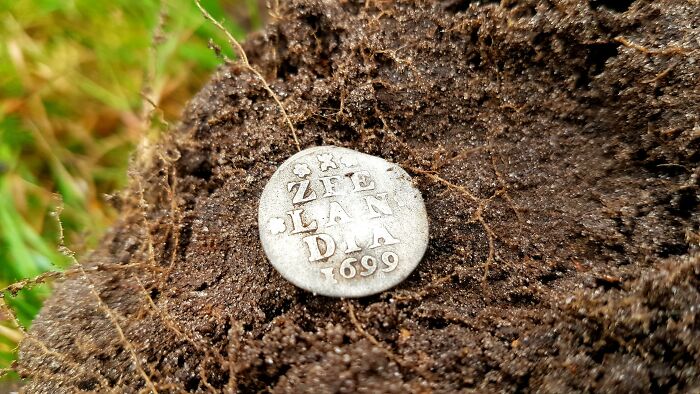 Found 320 Year Old Silver Today In The Netherlands!
