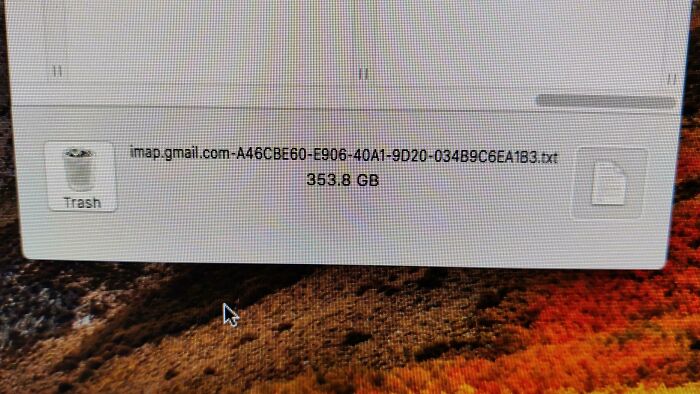 Customer Came In With A 512gb Ssd In Their MacBook Pro That Only Had 77gb Of Their Own Data On It, Yet It Was Reading As Full Of "Other" Files. After Some Digging It Turns Out That Apple Mail & Gmail Were Writing A New Encyclopedia Britannica Behind The Scenes. That's A Whole Lot Of Text