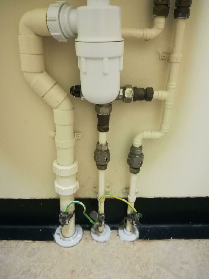 Told The Apprentice To Earth The Pipes Under The Sink. While Not Dangerous, What He Did Shows A Slightly Worrying Lack Of Understanding Of How Electricity Works. The Outflow Pipe Is Plastic