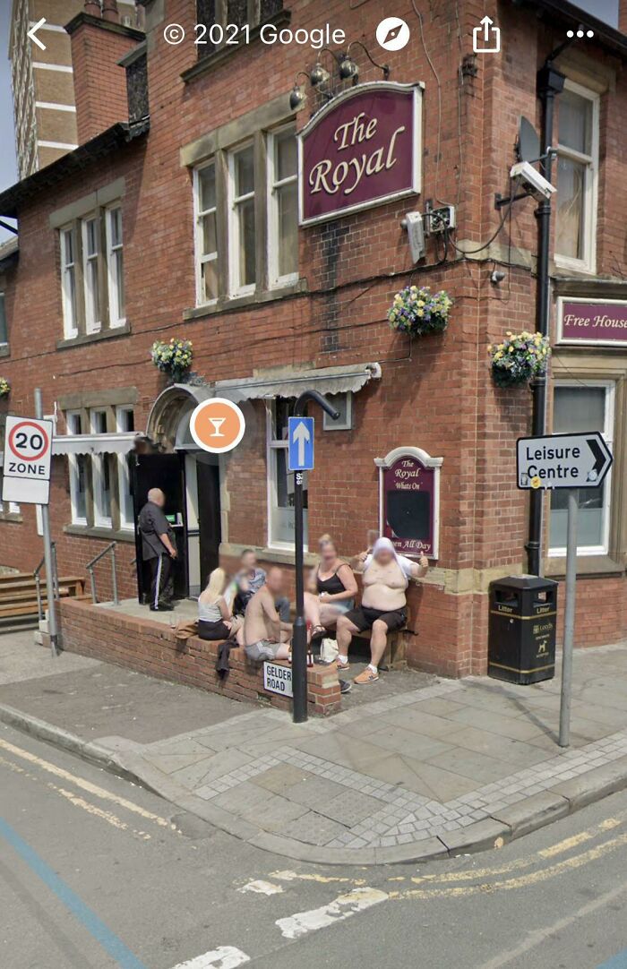 Google Maps Accurately Capturing U.k. Life (Leeds)