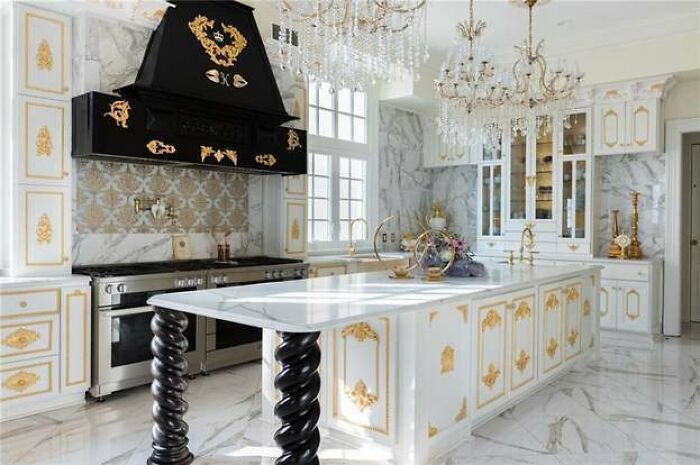 This Kitchen In An $8.6m Home In The Atlanta Area