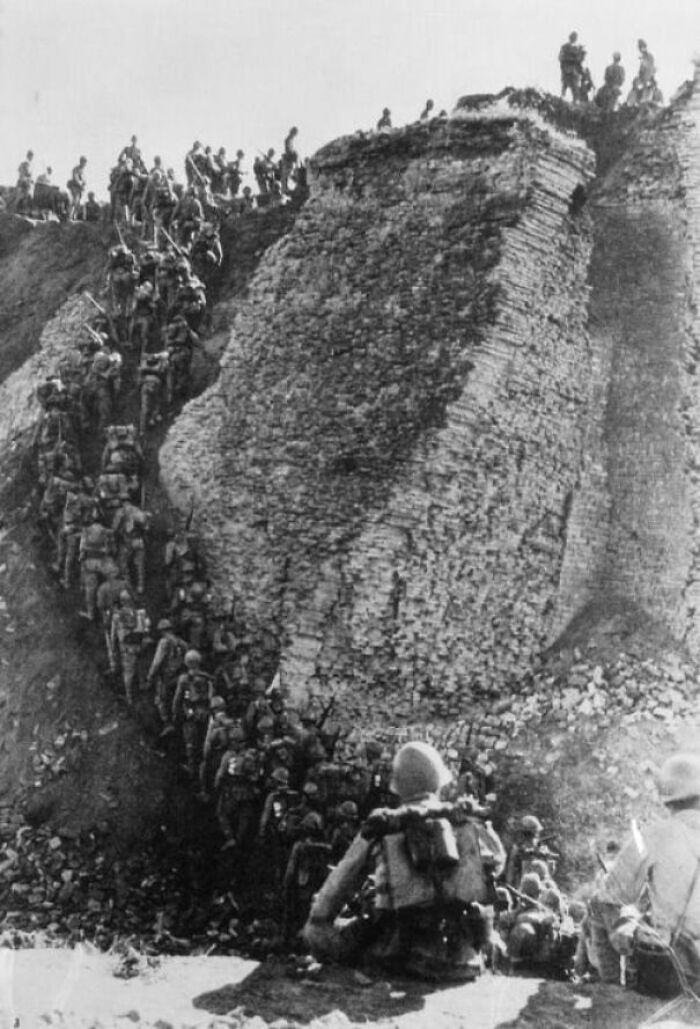 Imperial Japanese Soldiers Climb The Great Wall Of China, 1937