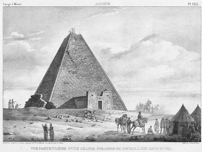 Pirámide N6 de 2000 años de antigüedad en Sudán, demolida en el siglo XIX por un cazador de tesoros italiano