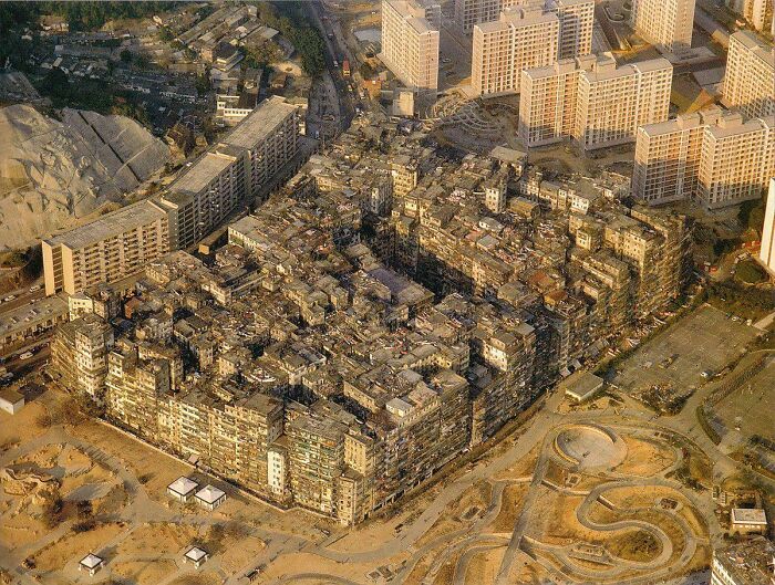 Kowloon Walled City: This Former Military Base Turned Into China’s Tightest City, It Was Demolished In 1994