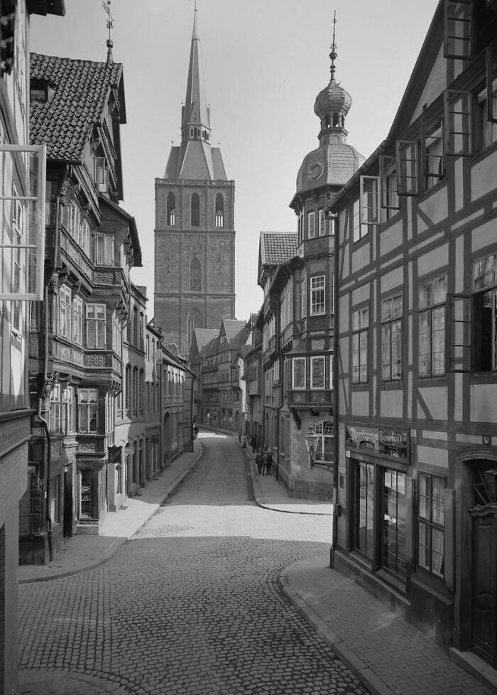 Ciudad medieval de Hildesheim, Baja Sajonia, Alemania. Una vez fue una de las ciudades medievales más pintorescas y prístinas de Europa. Destruida el 22 de marzo de 1945, un mes antes del final de la guerra