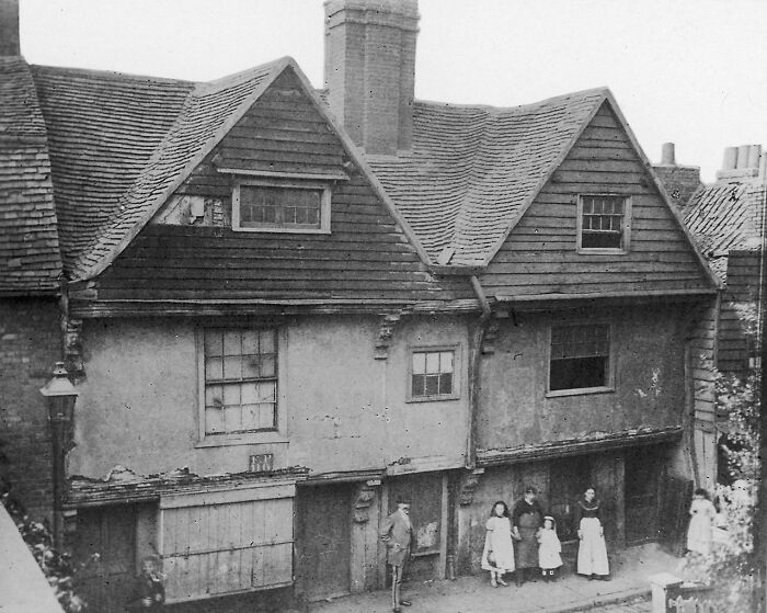 Sir Walter Raleigh's House In London, Demolished To Make Way For The Blackwall Tunnel In 1890